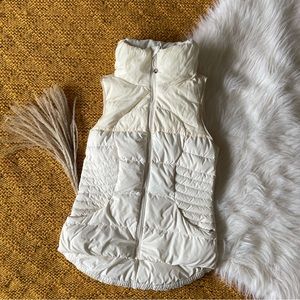 Lululemon White Fluffin Awesome Vest Size 6